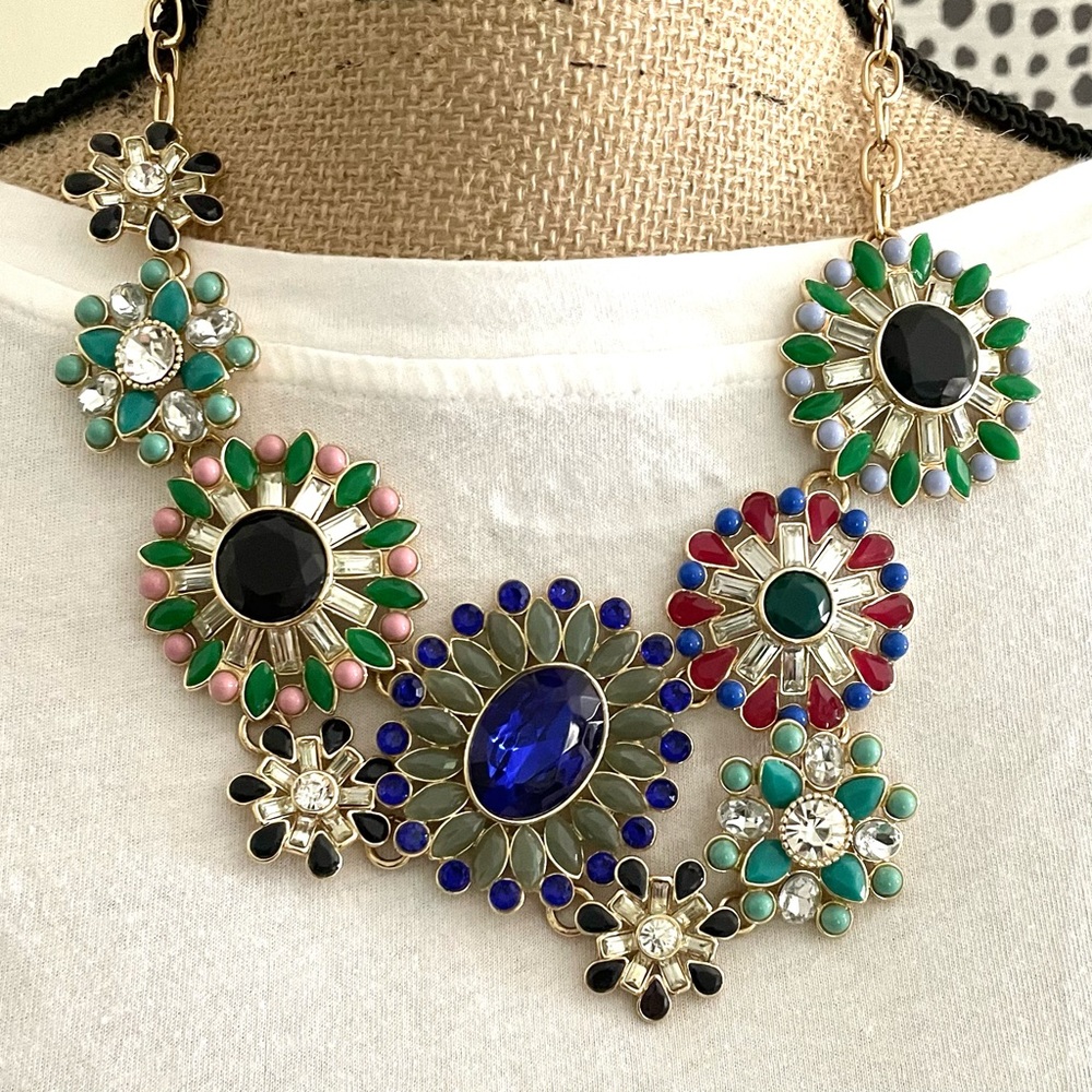 🌟FLAWLESS JCREW🌟Statement Necklace Multi Coloured Stones
